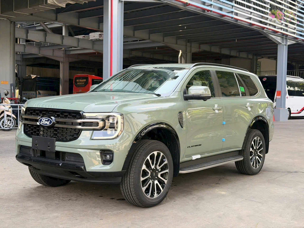 Ford Everest Plantinum