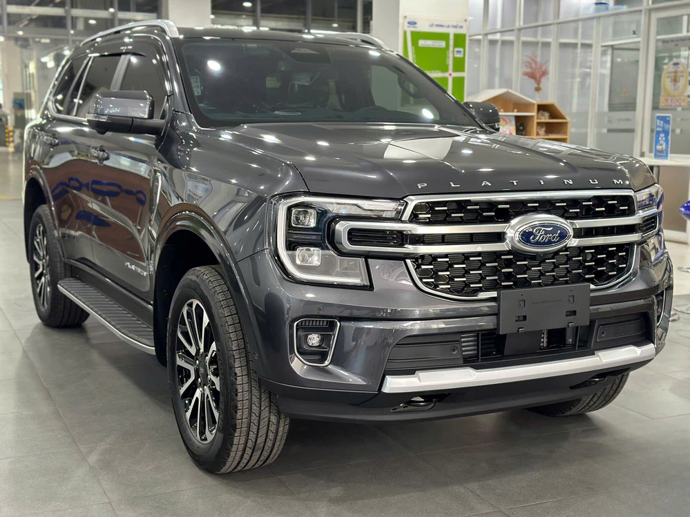 Ford Everest Plantinum