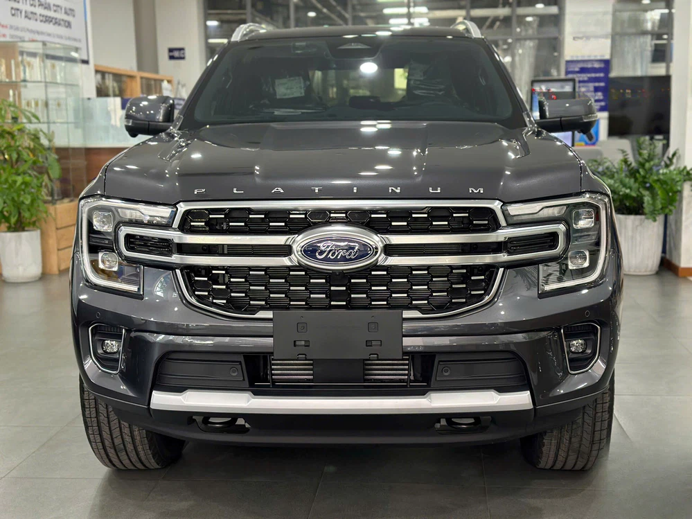Ford Everest Plantinum