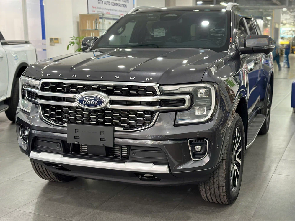 Ford Everest Plantinum